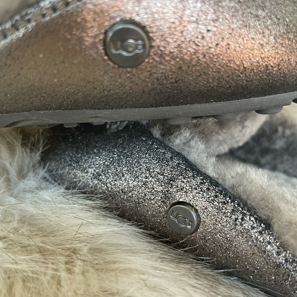 UGG Women Slippers Metallic Charcoal Gray Size 5 - Picture 5 of 7